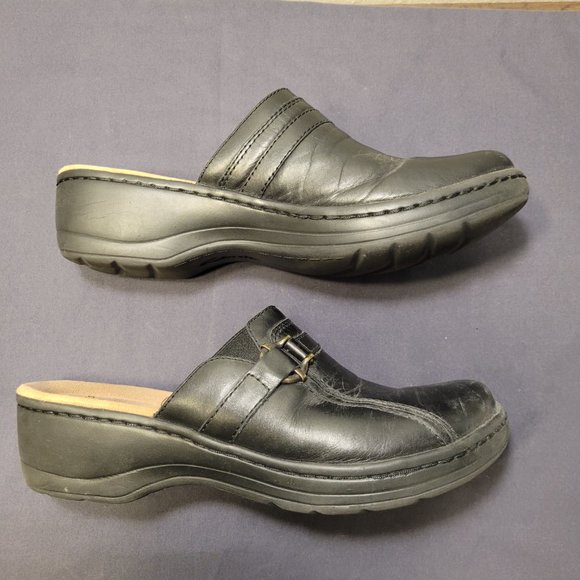 CLARK WOMENS BLACK LEATHER SLIP ON CLOGS - GREAT CONDITION - Picture 6 of 8